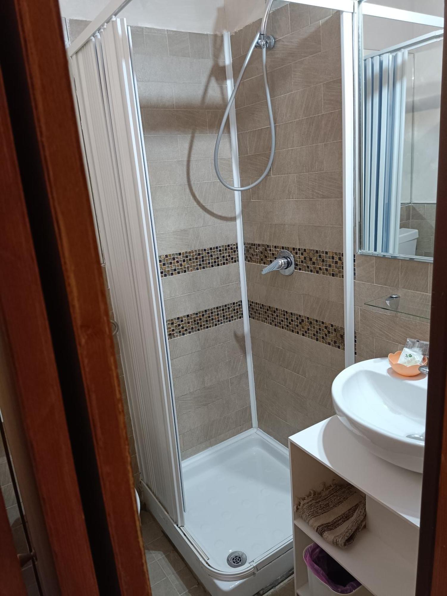 Enjoy Roma Bed & Breakfast Bagian luar foto