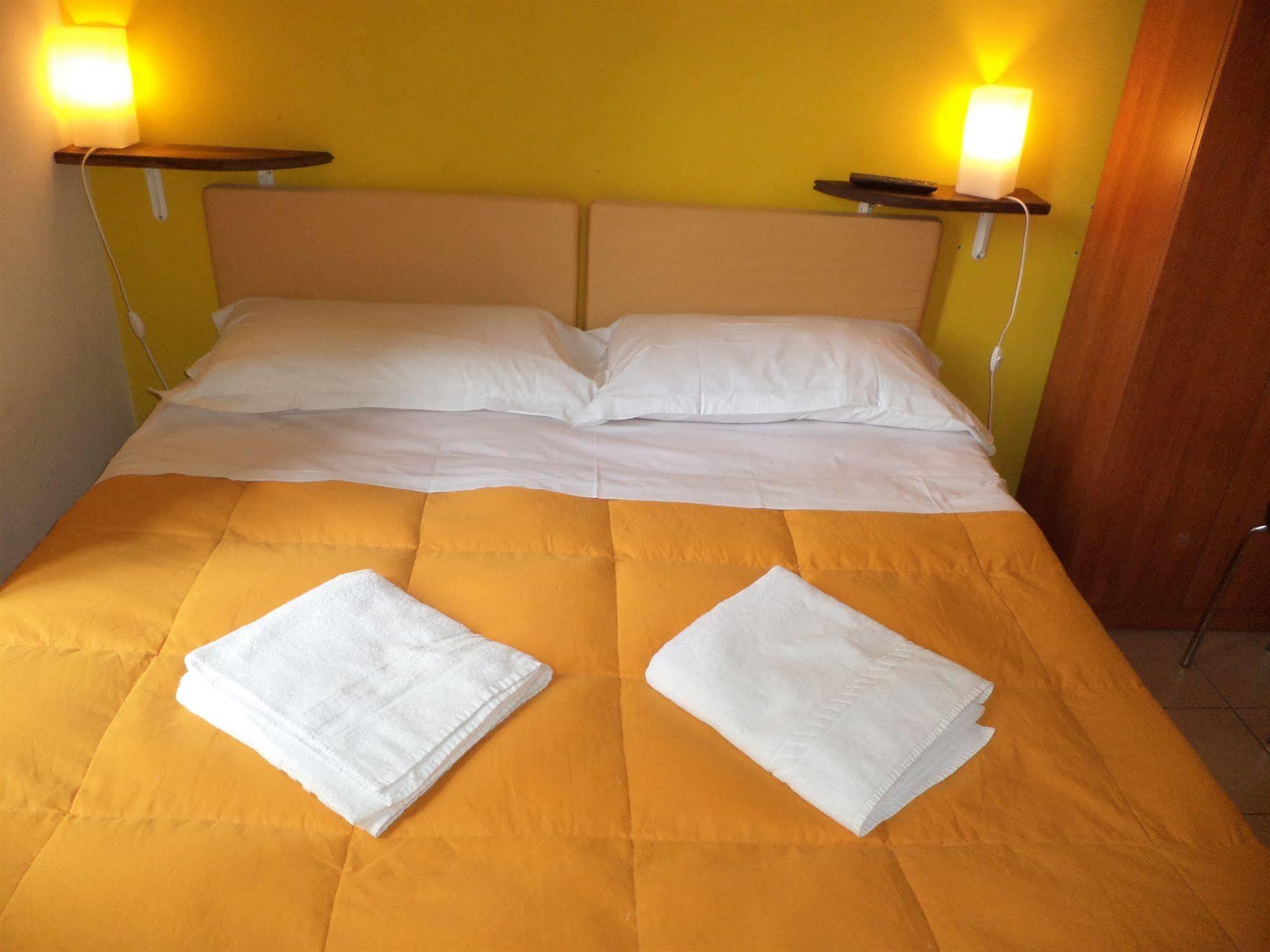 Enjoy Roma Bed & Breakfast Bagian luar foto