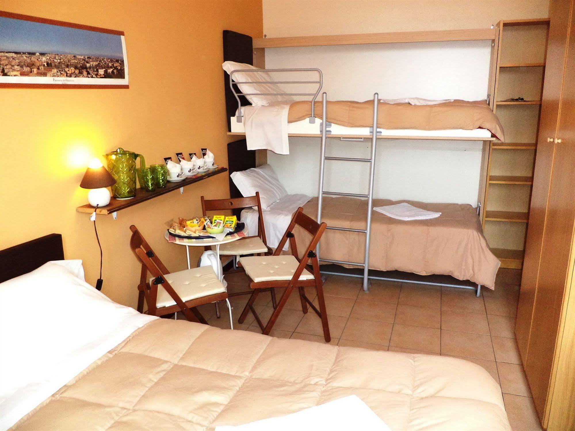 Enjoy Roma Bed & Breakfast Bagian luar foto