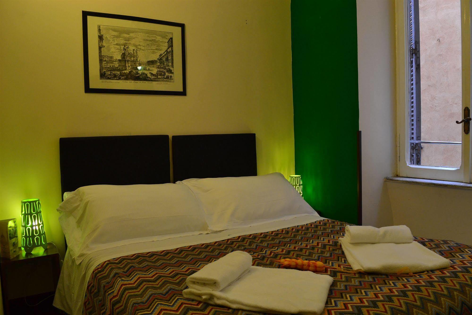 Enjoy Roma Bed & Breakfast Bagian luar foto
